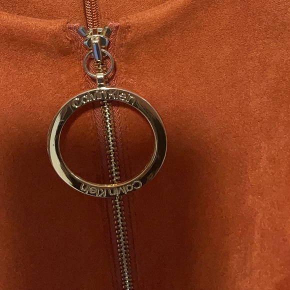 Calvin Klein - Picture 4 of 7